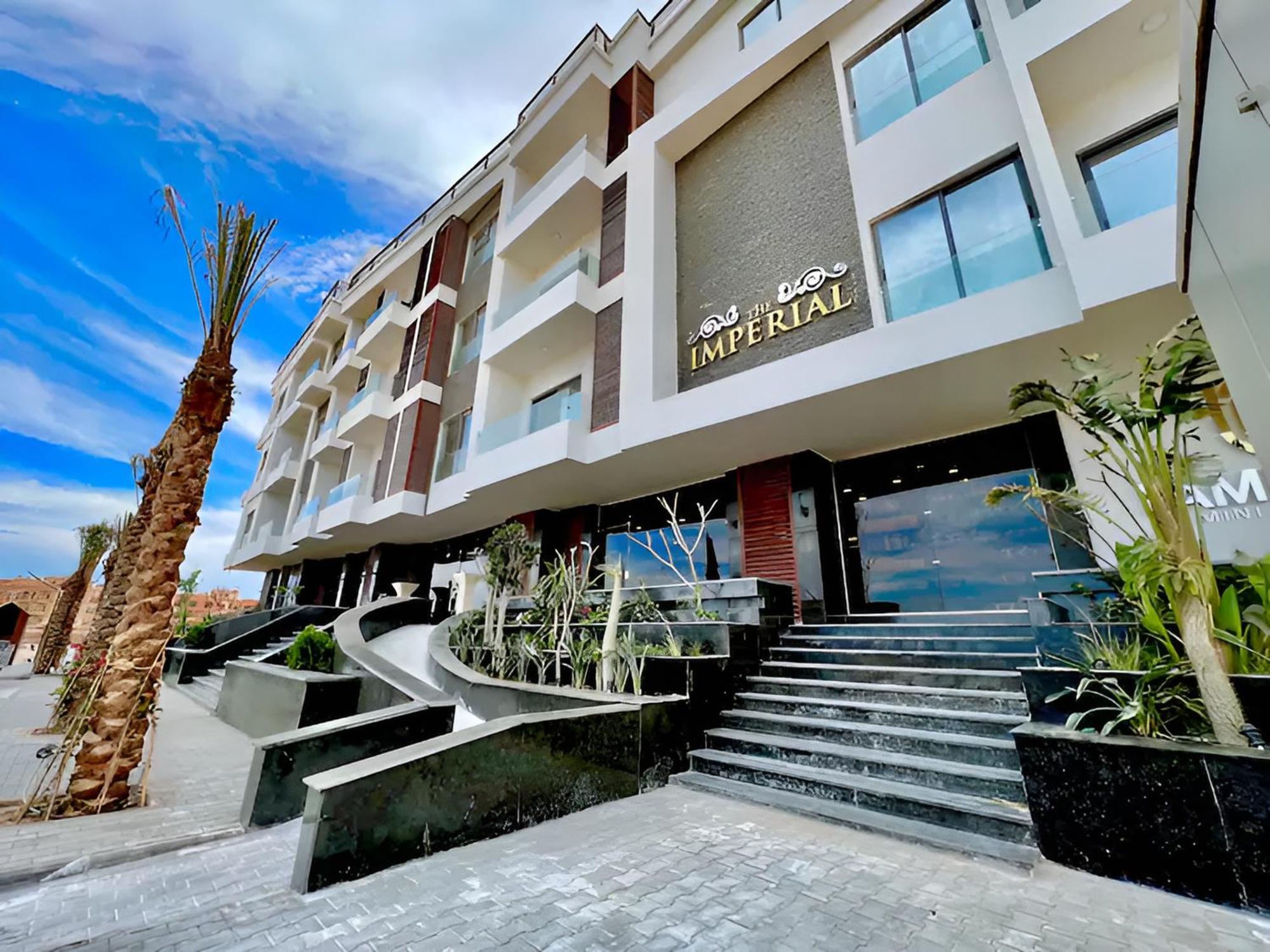 Sanctuary Sunlit Hurghada Haven With 4 Pools, Rooftop Sunsets & Gourmet Bites Steps Away Bagian luar foto