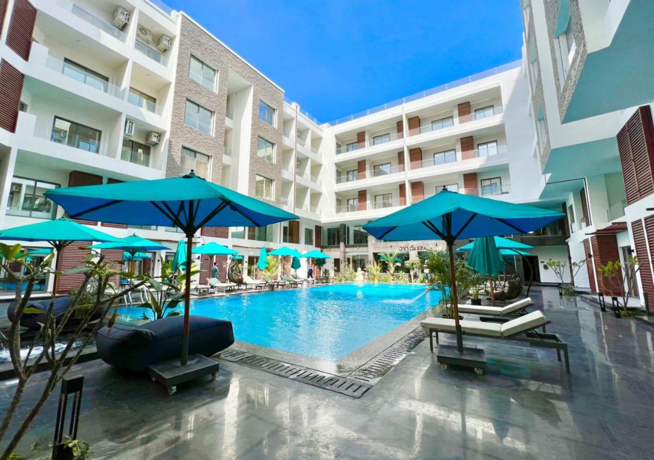 Sanctuary Sunlit Hurghada Haven With 4 Pools, Rooftop Sunsets & Gourmet Bites Steps Away Bagian luar foto