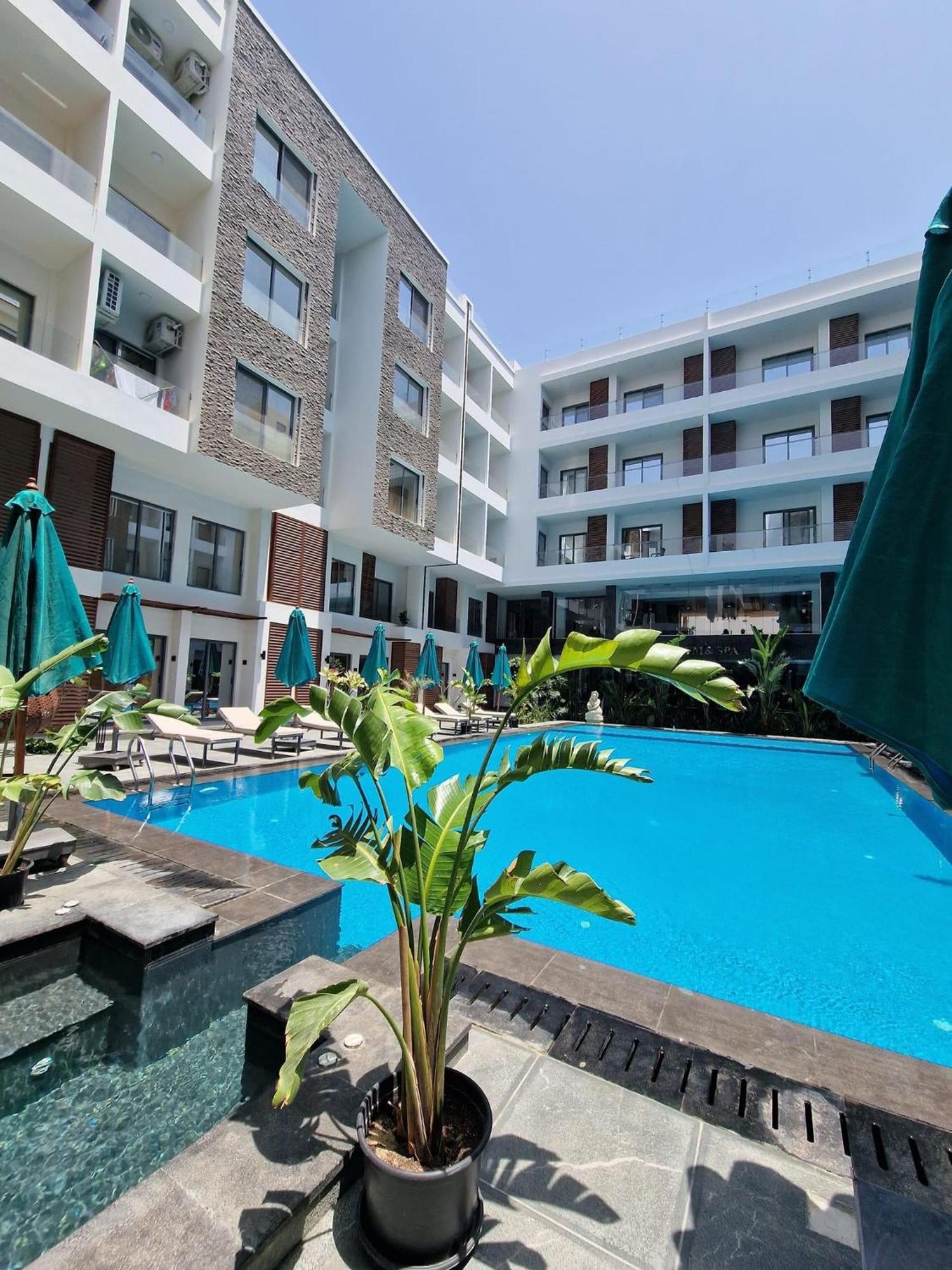 Sanctuary Sunlit Hurghada Haven With 4 Pools, Rooftop Sunsets & Gourmet Bites Steps Away Bagian luar foto